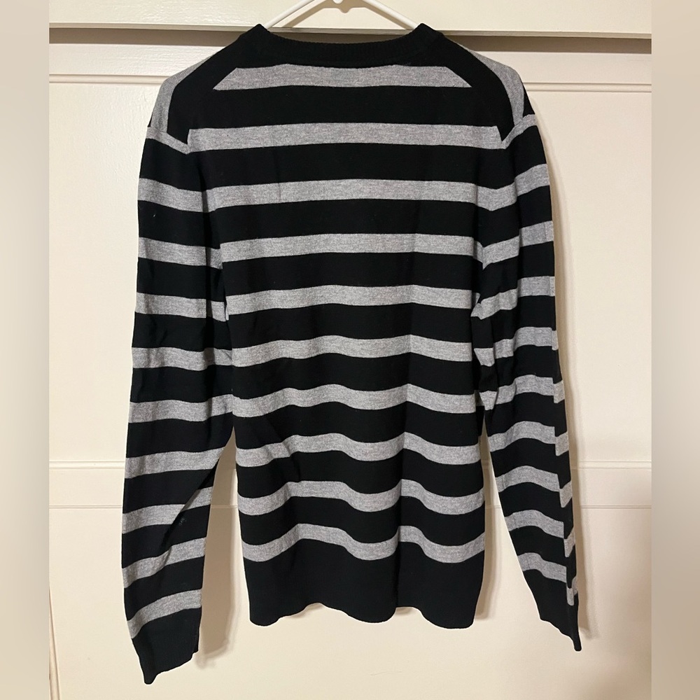 Hugo Boss Men’s striped sweater - size M regular fit